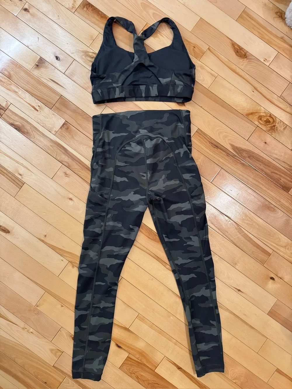 EEUC Athleta green camo set size small - Picture 2 of 5